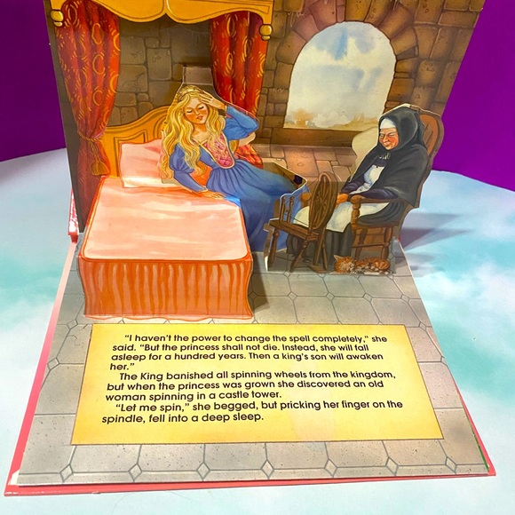 SLEEPING BEAUTY VINTAGE 90s COLLECTABLE HARDCOVER POP -UP STORYBOOK - Picture 7 of 15